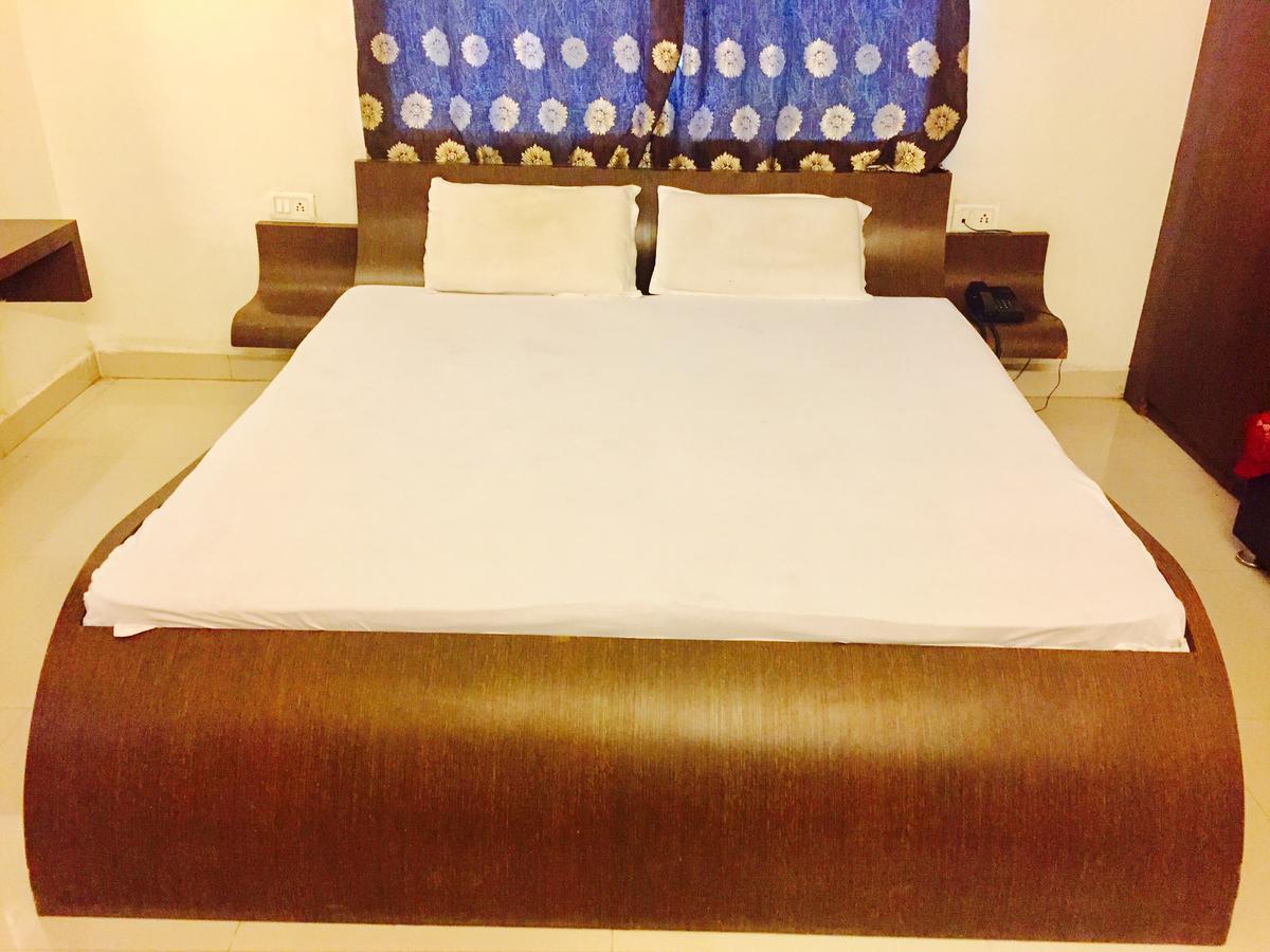 Hotel Shiva Sehore Esterno foto